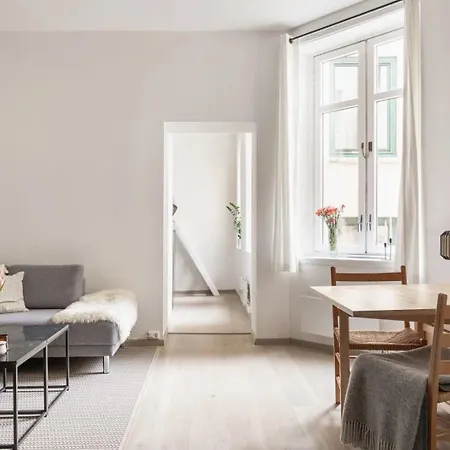 Modern & Bright In *