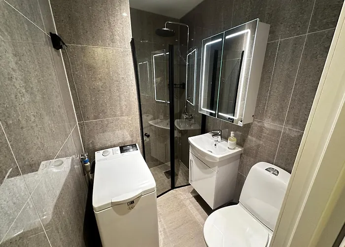 Modern & Bright In דירה *