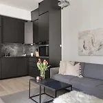 Apartament Modern & Bright In *
