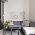 Apartament Modern & Bright In *